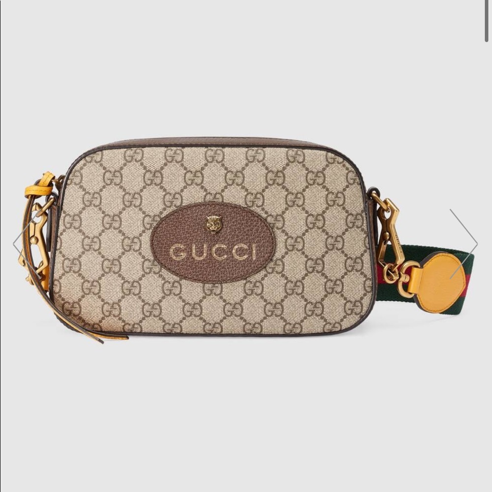 AUTHENTIC GUCCI GG SUPREME CROSS BODY BAG